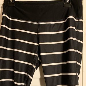 Cropped Stripped MPG workout leggings